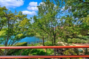 8ac969b9-cd65-48af-a0f7-ffdaf818bb4f(1)