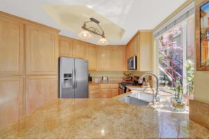 a40f69a9-796b-4497-9385-5813931bb8d3(1)