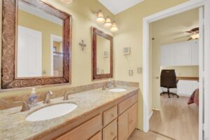 d6cf73bd-964a-46e8-af30-d40ca57b544c(1)