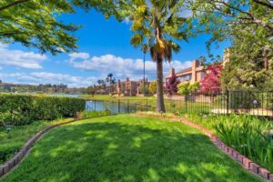 eb22fe75-f118-4268-8279-77bd3ab5b139(1)