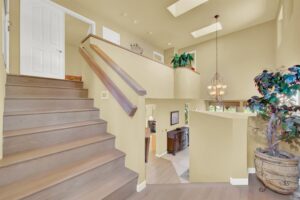 ff968c6b-4033-47e3-8246-30a25f37478b(1)